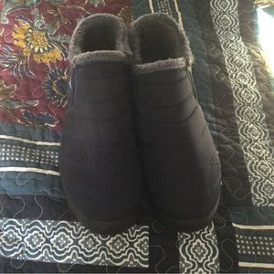 Winter booties gently used.  FINAL PRICE DROP…plus $5.99 shipping